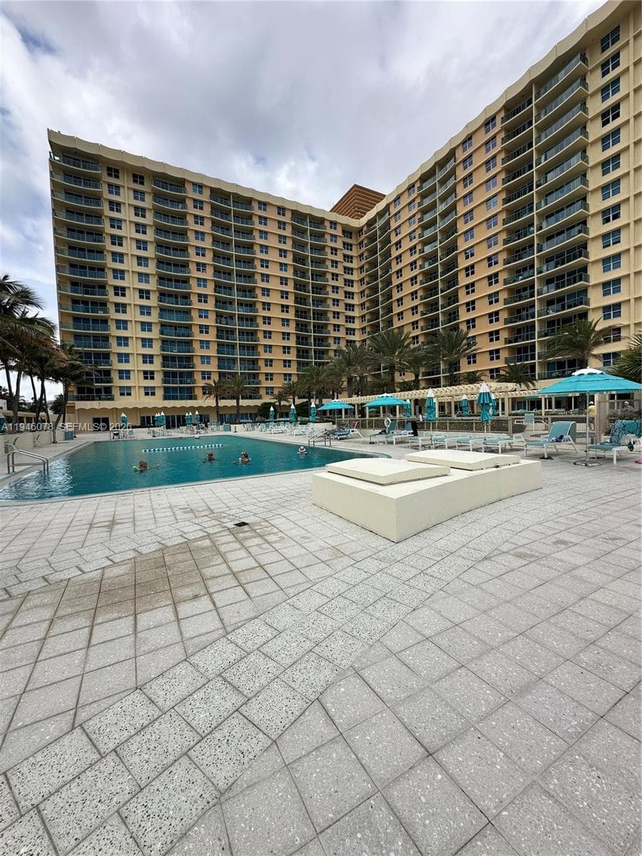 2501 S Ocean Dr 507 photo 3