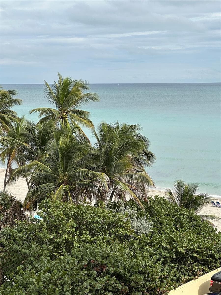 2501 S Ocean Dr 507 photo 1