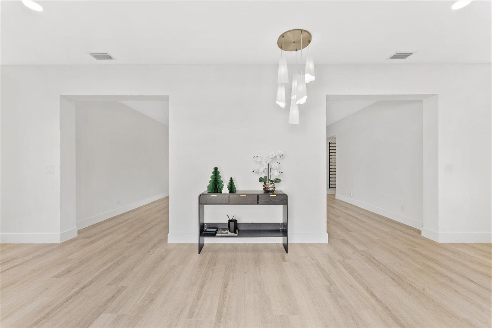 872 Lilac Drive photo 13