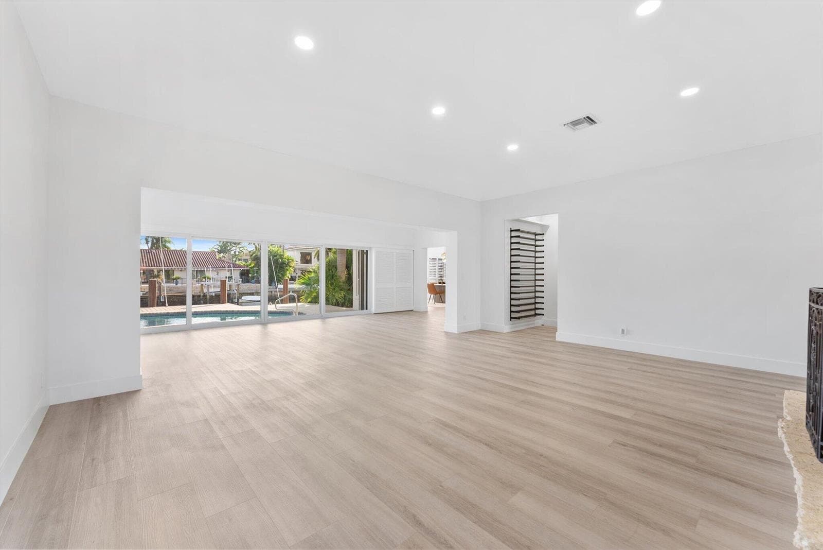 872 Lilac Drive photo 22