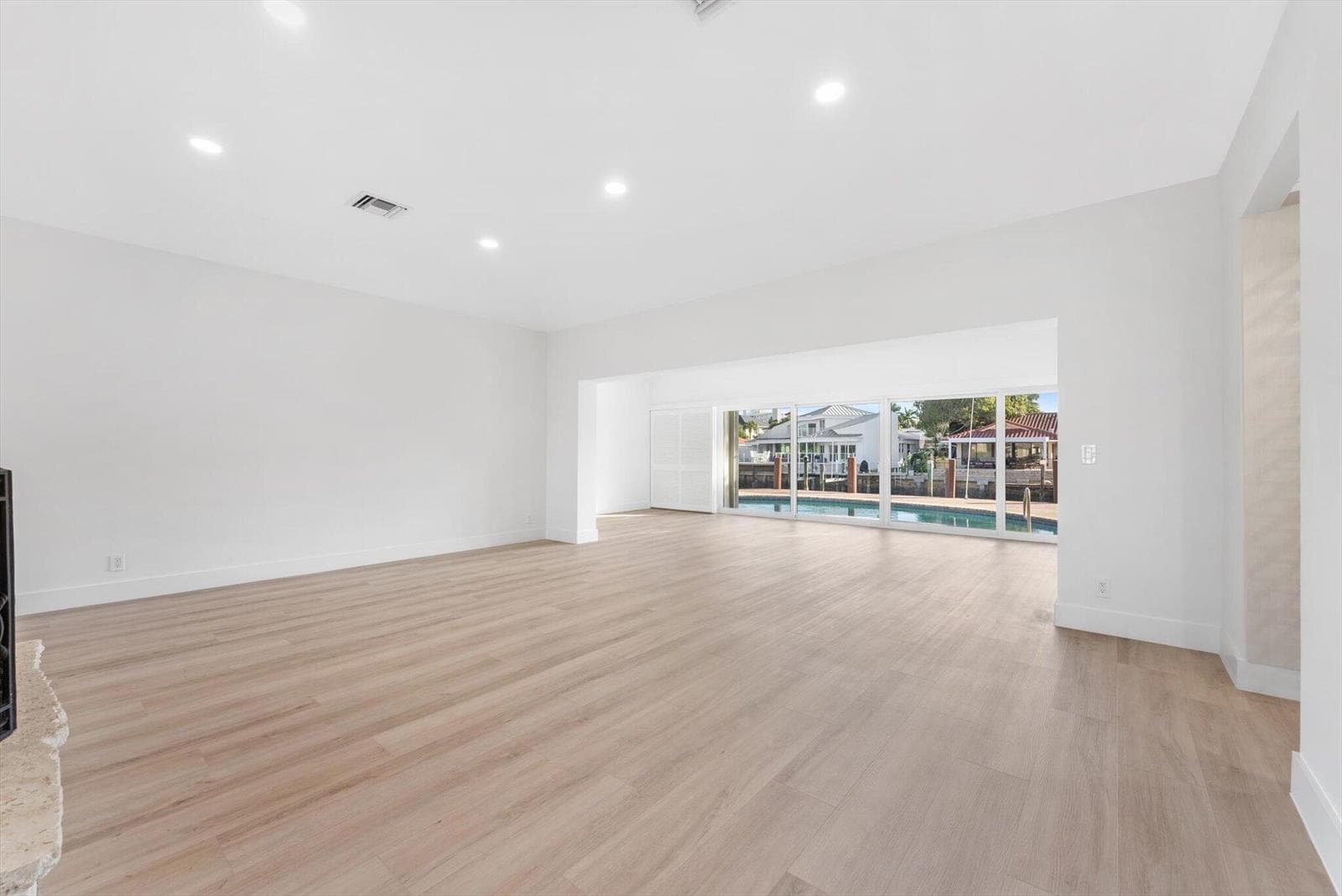 872 Lilac Drive photo 20