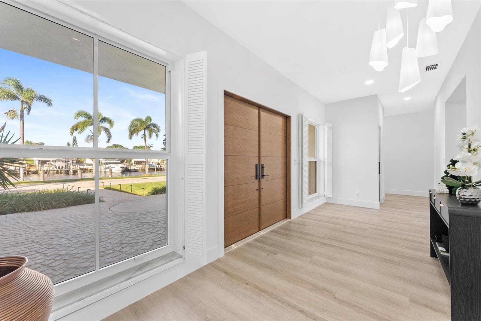 872 Lilac Drive photo 15