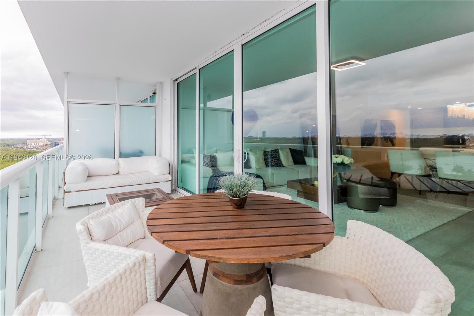 400 Sunny Isles Blvd 1504 photo 11