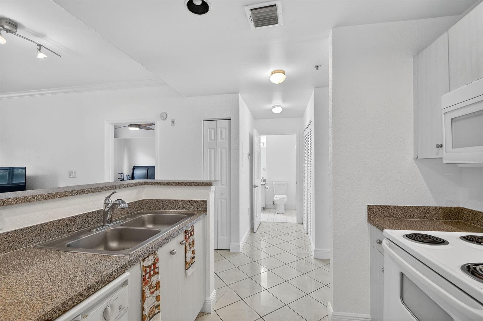 1805 N Flagler Drive 115 photo 7