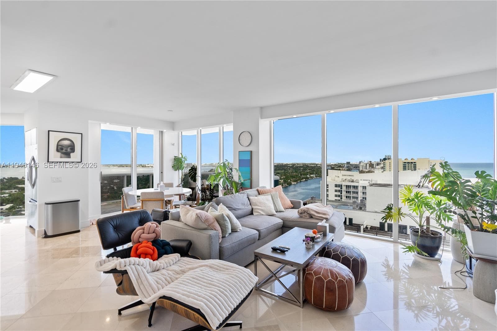 4779 Collins Ave 2607 photo 2