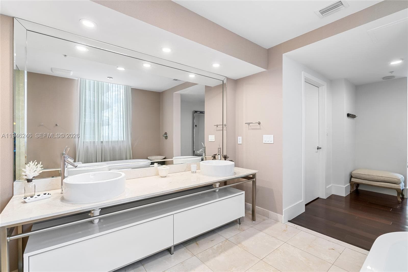 16275 Collins Ave 1501 photo 18
