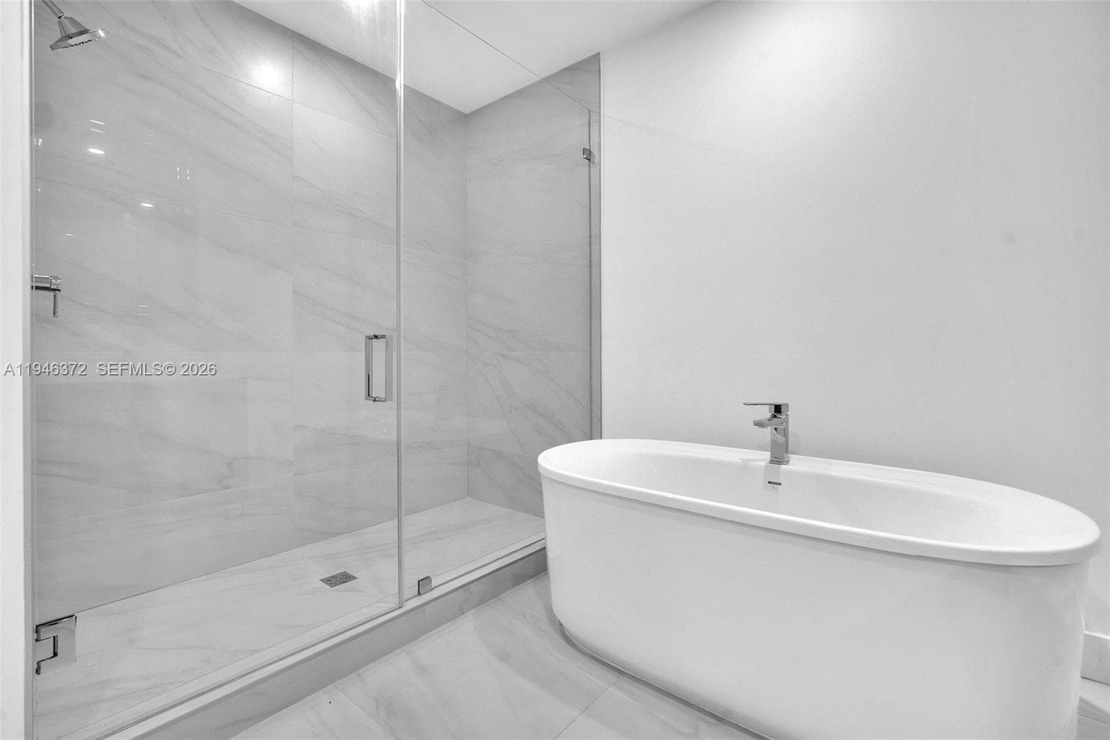 17550 Collins Ave 504 photo 22