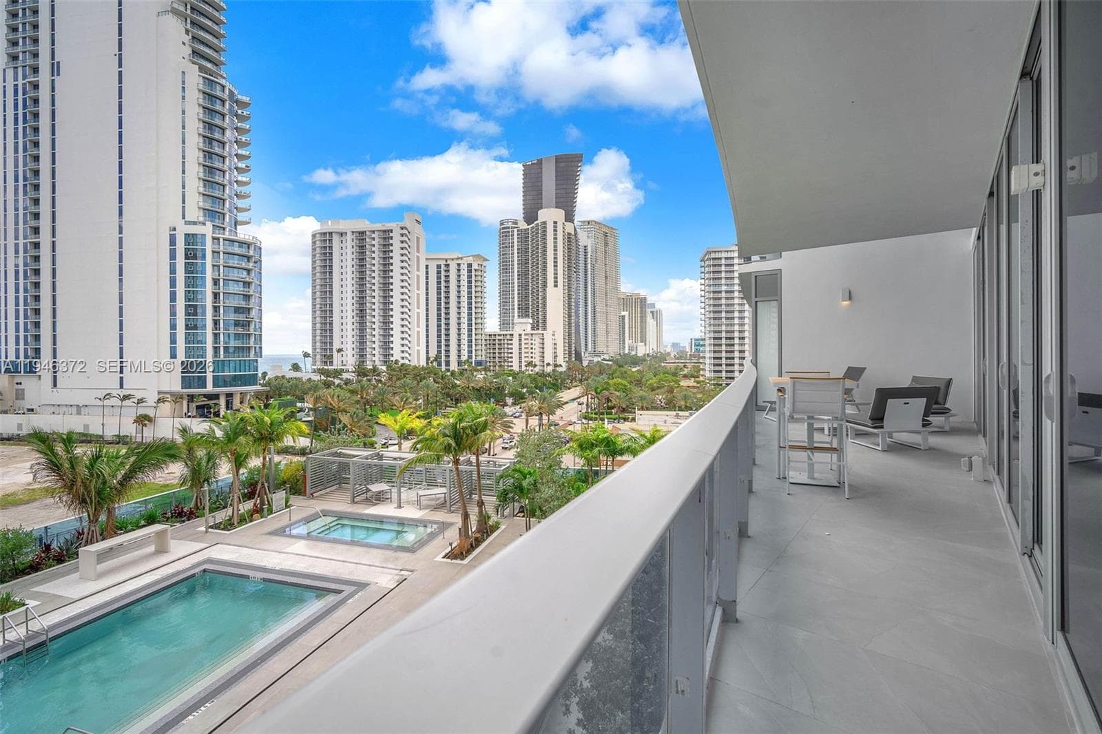 17550 Collins Ave 504 photo 8