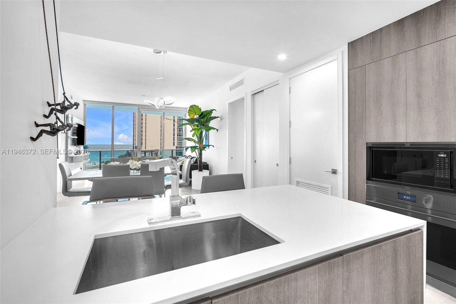 17550 Collins Ave 504 photo 25