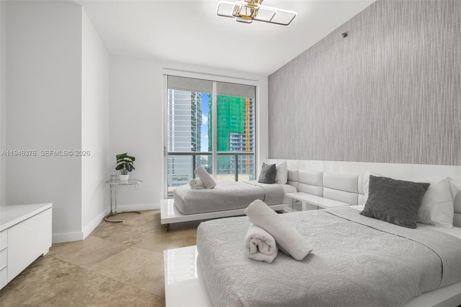 485 Brickell Ave 1804 photo 23
