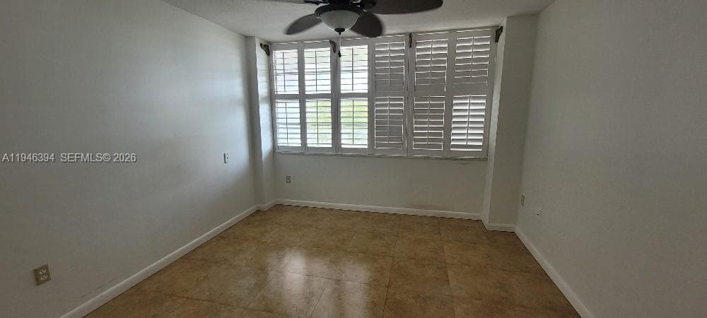 18061 Biscayne Blvd 301 photo 17