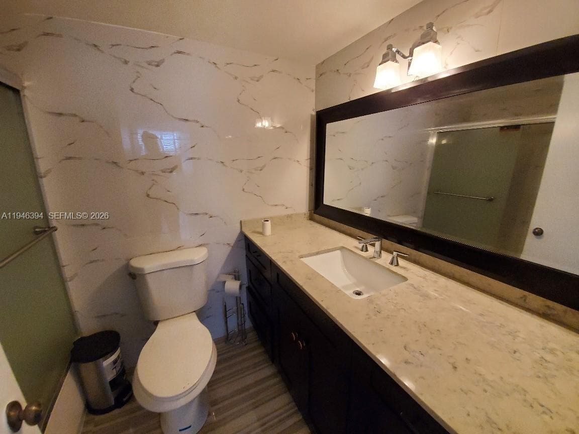 18061 Biscayne Blvd 301 photo 7