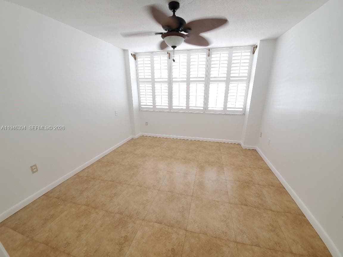 18061 Biscayne Blvd 301 photo 5