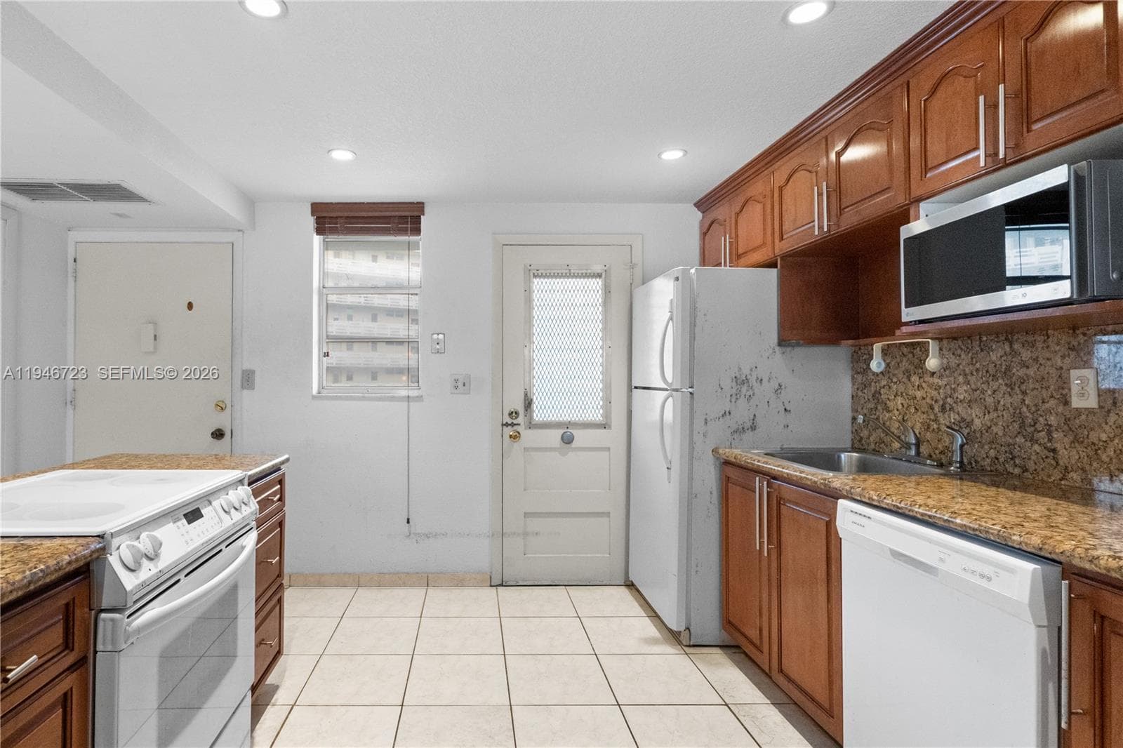 3030 Marcos Dr T203 photo 2