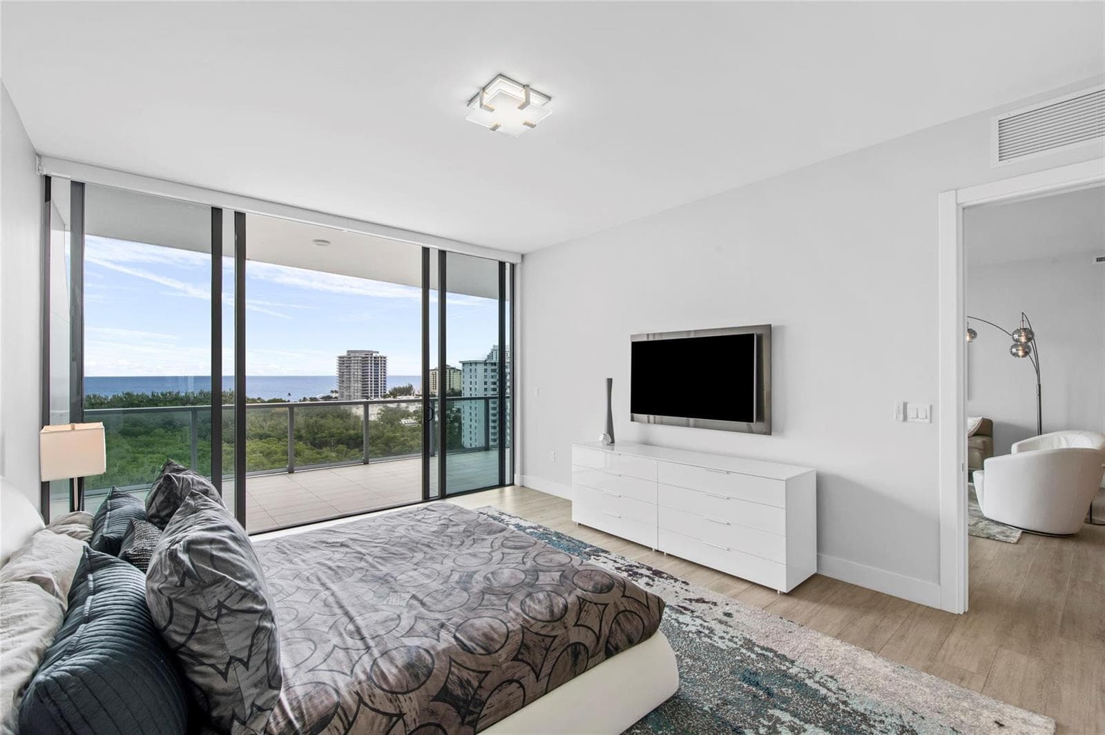 920 Intracoastal Drive 1402 photo 18