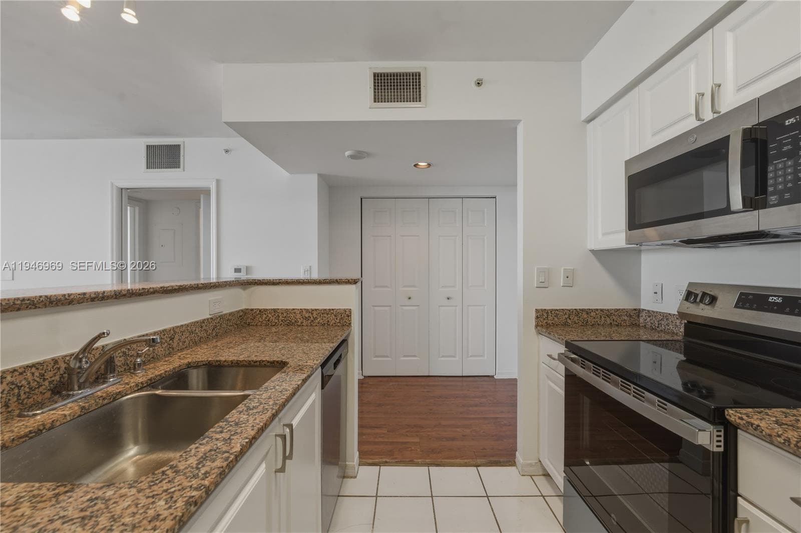 1155 Brickell Bay Dr 1107 photo 24