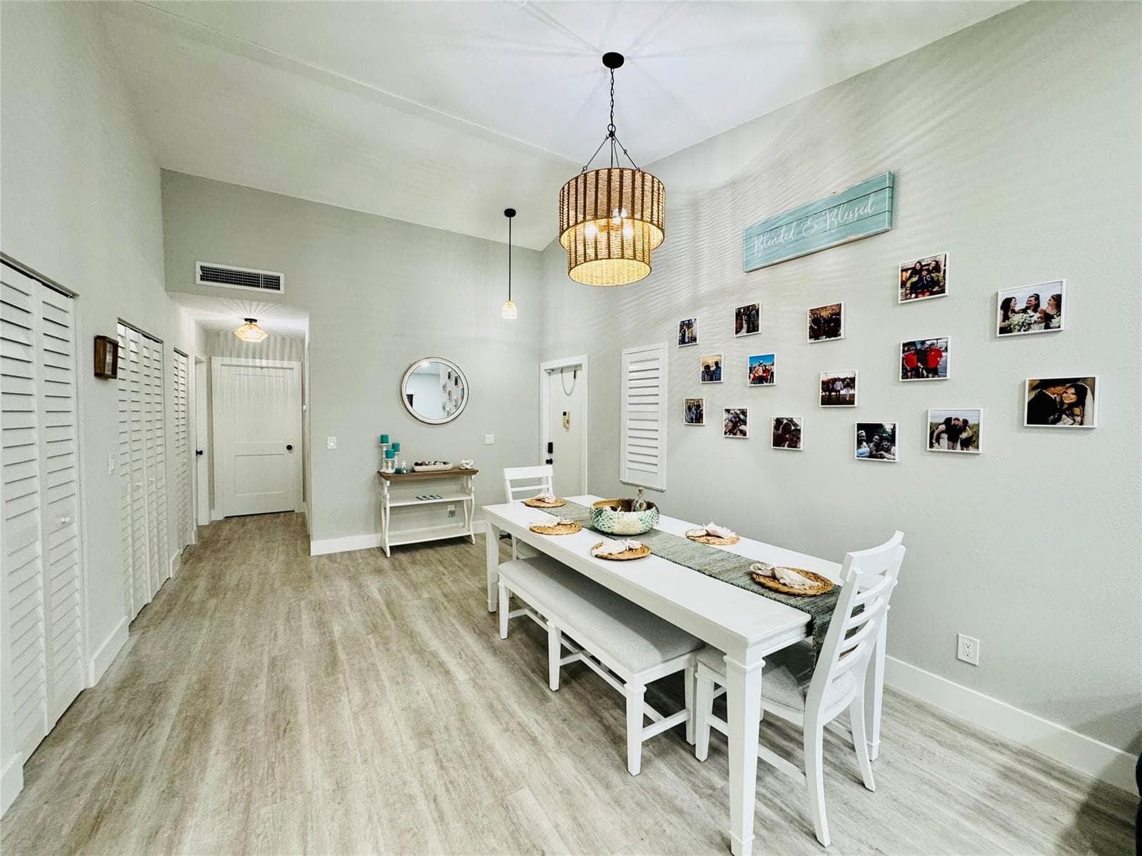 3216 S Lakeview Circle 5202 photo 6