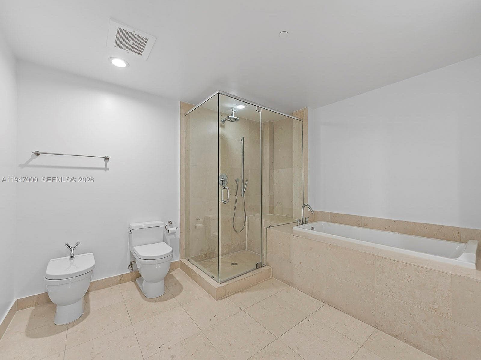 495 Brickell Ave 1801 photo 7