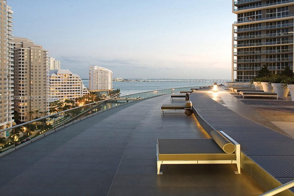 495 Brickell Ave 1801 photo 18