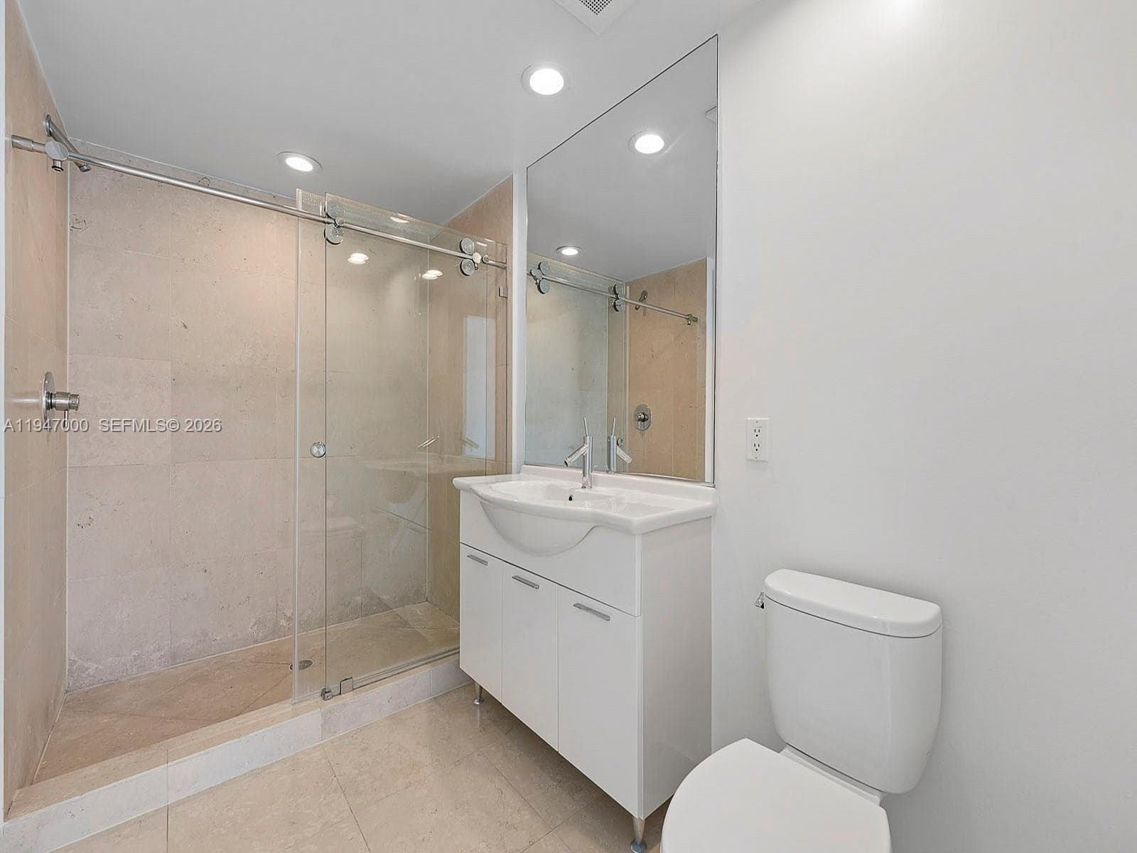 495 Brickell Ave 1801 photo 8