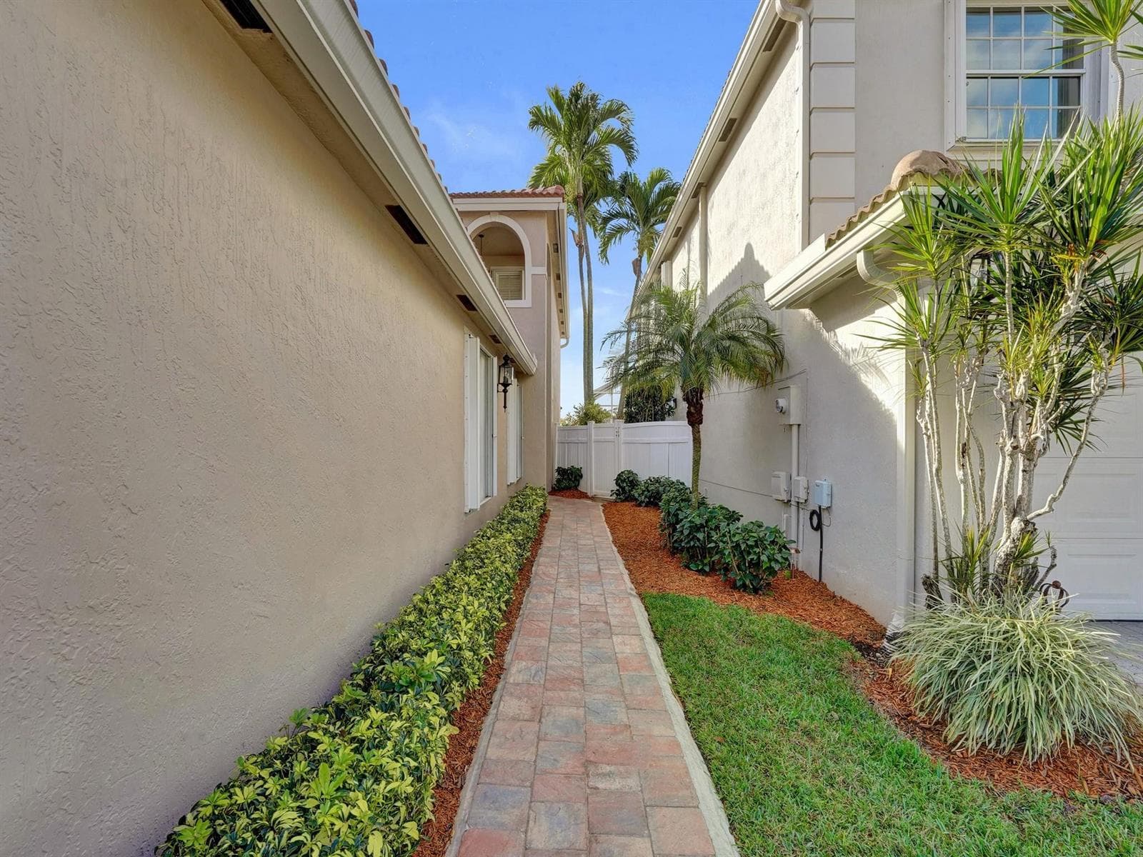 6298 Brava Way photo 12