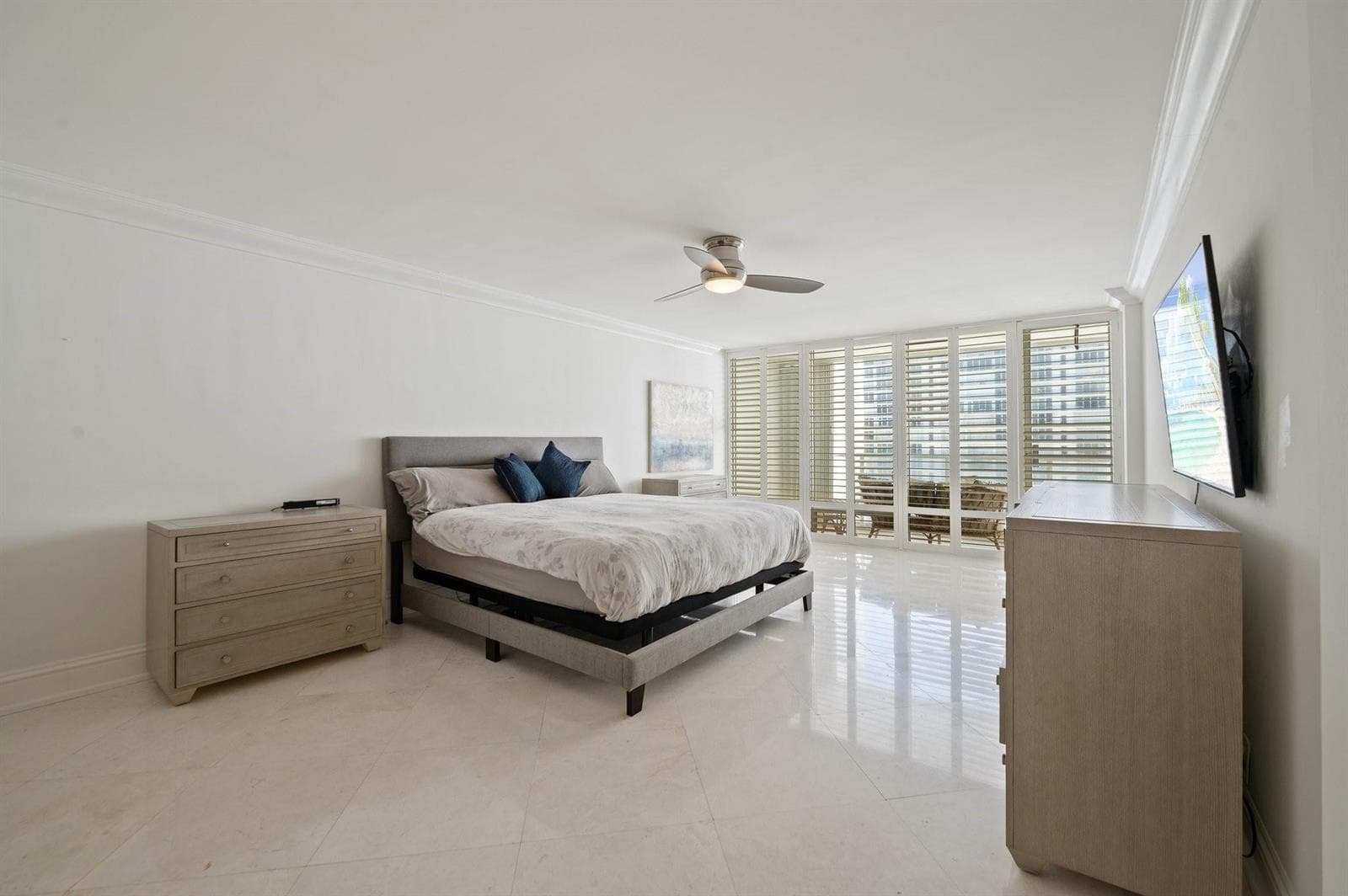 4300 N Ocean Boulevard 16G photo 14