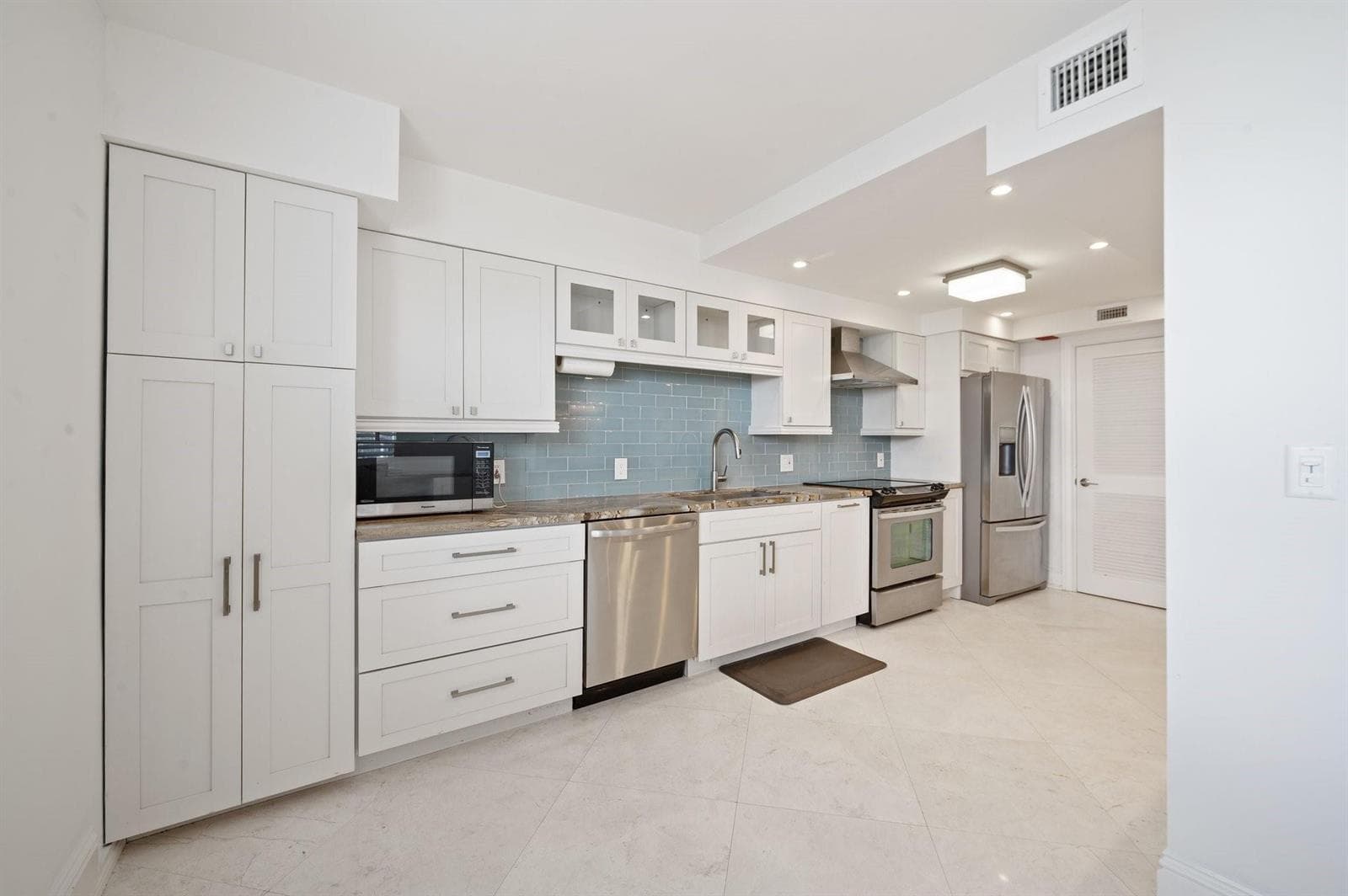 4300 N Ocean Boulevard 16G photo 11