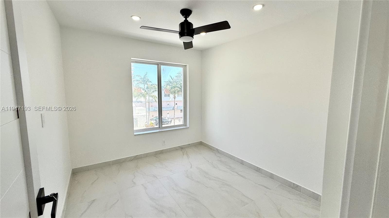 3826 NE 171st St 3826 photo 16