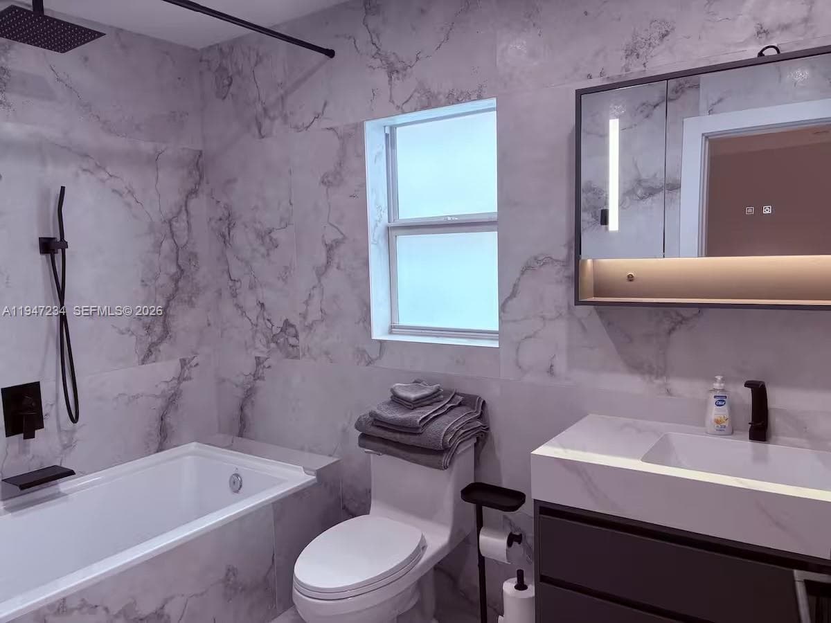 3822 NE 171st St 3822 photo 10