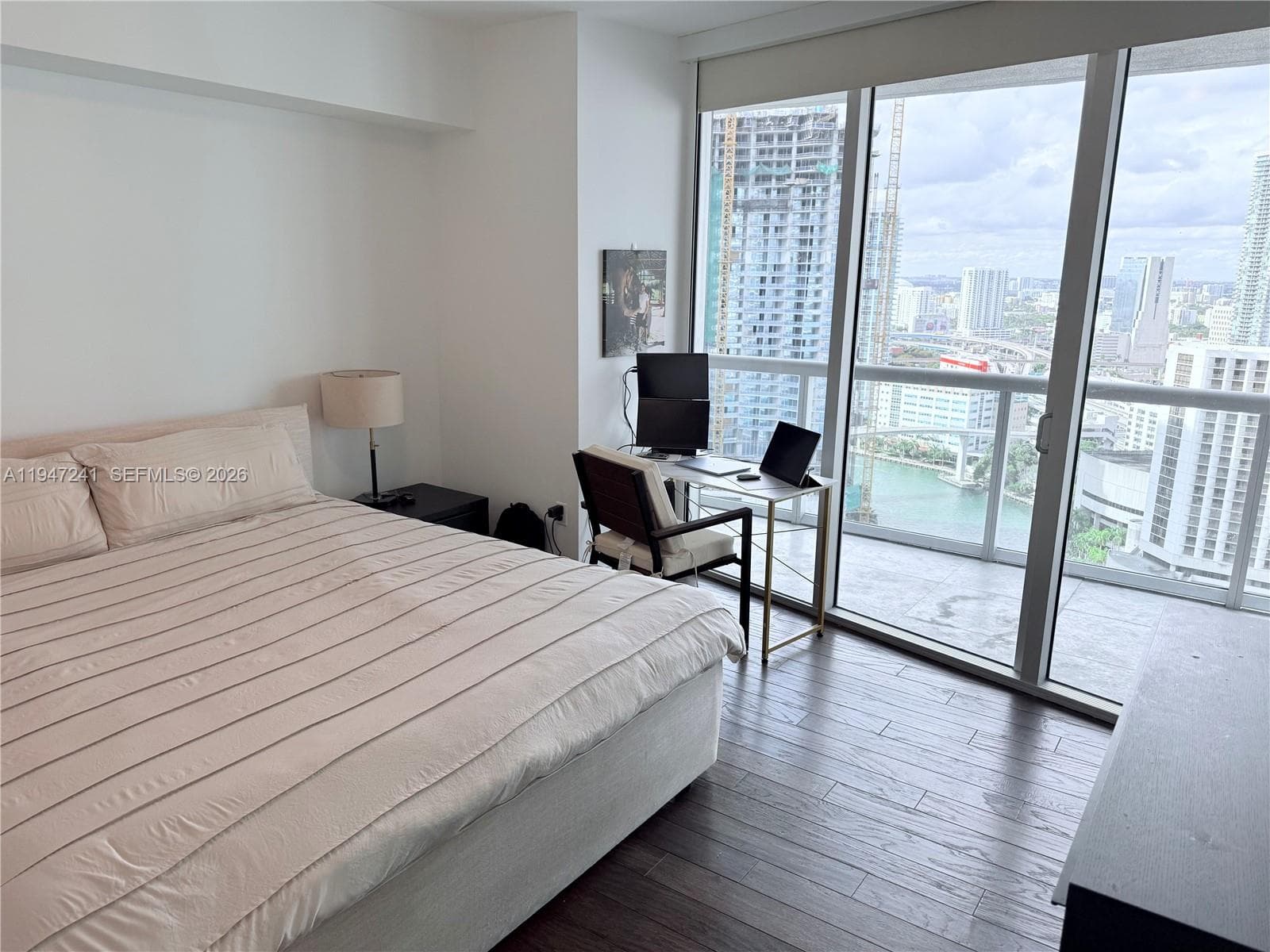 465 Brickell Ave 2906 photo 11