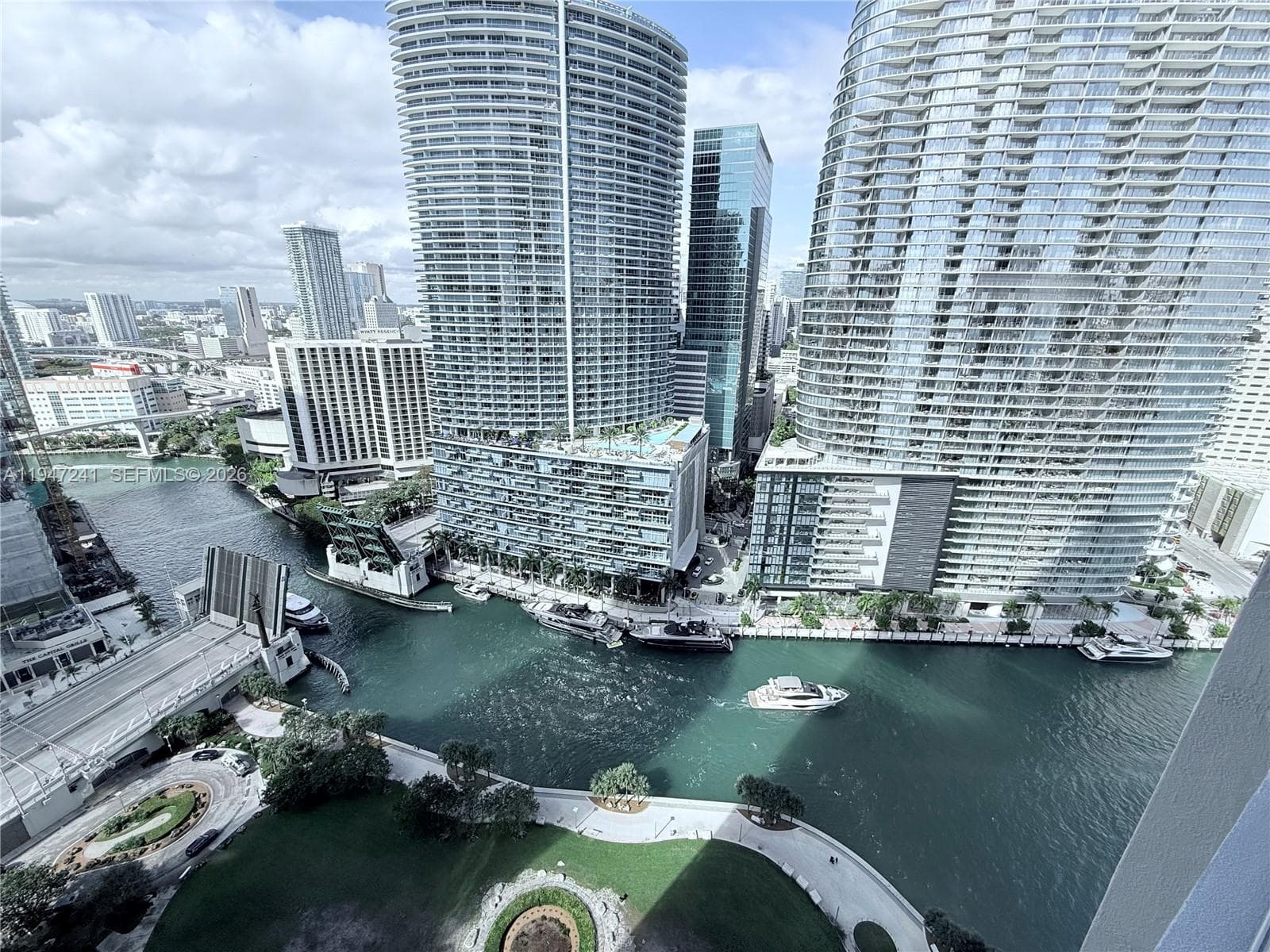 465 Brickell Ave 2906 photo 21