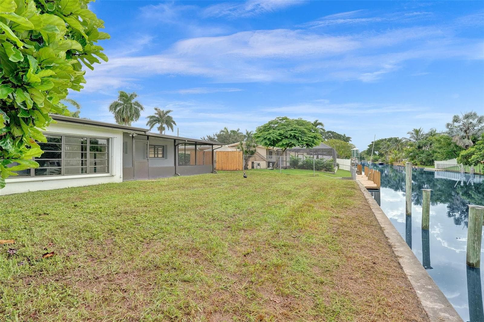 5840 SW 14th Street photo 3