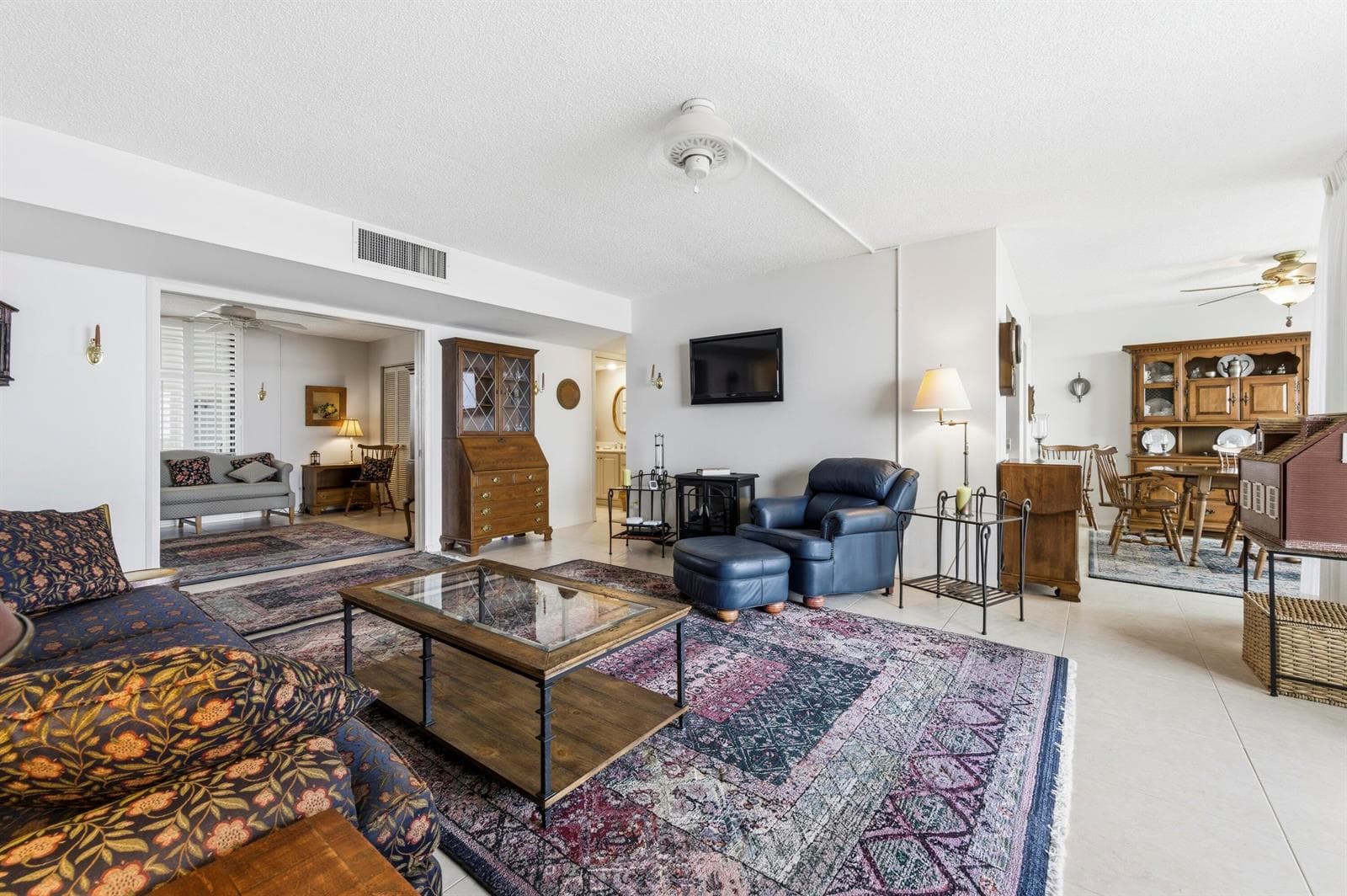 126 Lakeshore Drive 526 photo 6