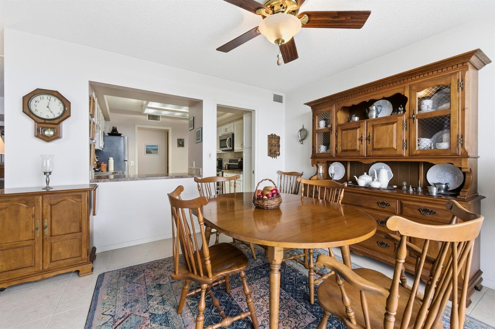 126 Lakeshore Drive 526 photo 12