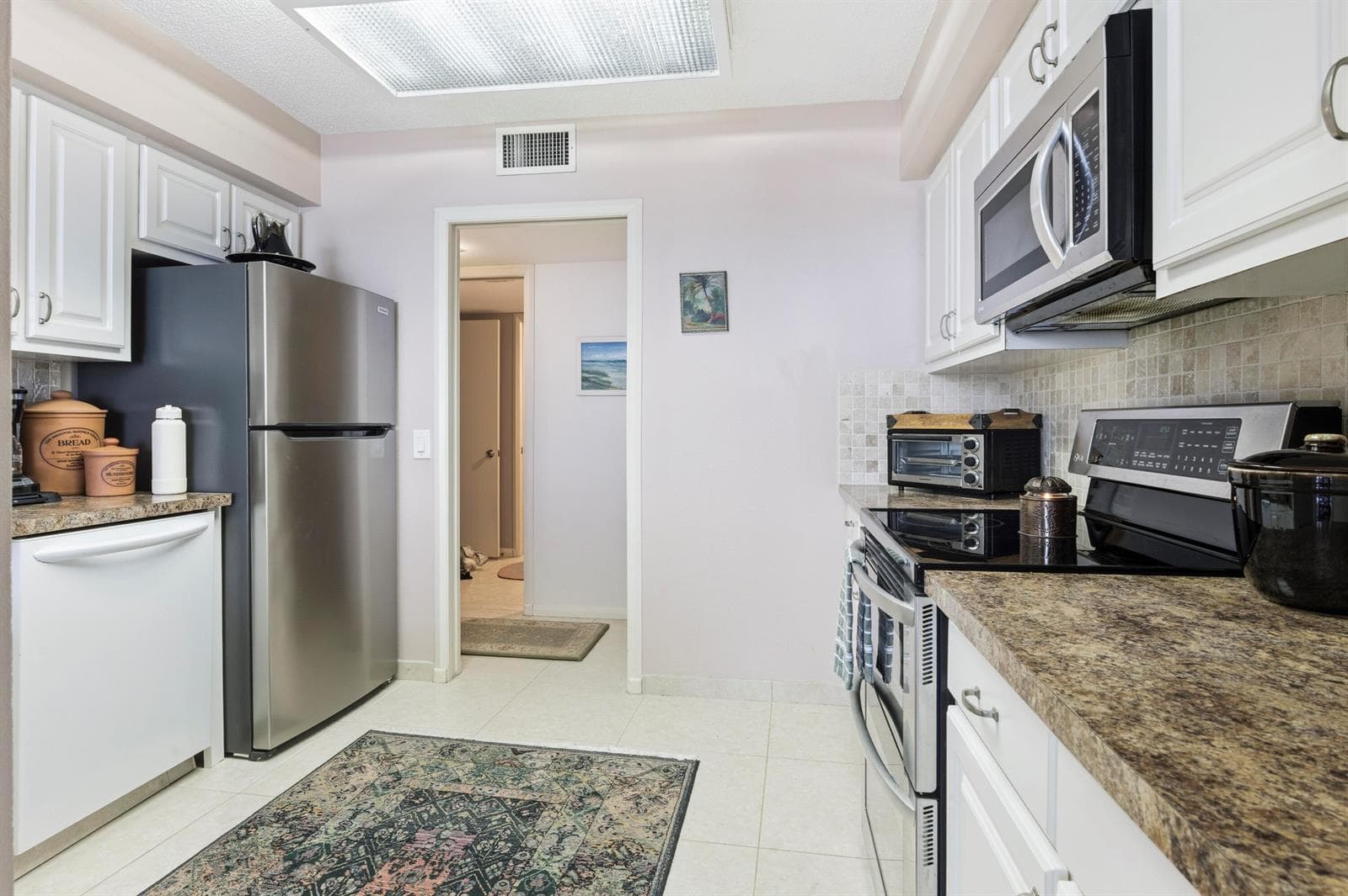 126 Lakeshore Drive 526 photo 14