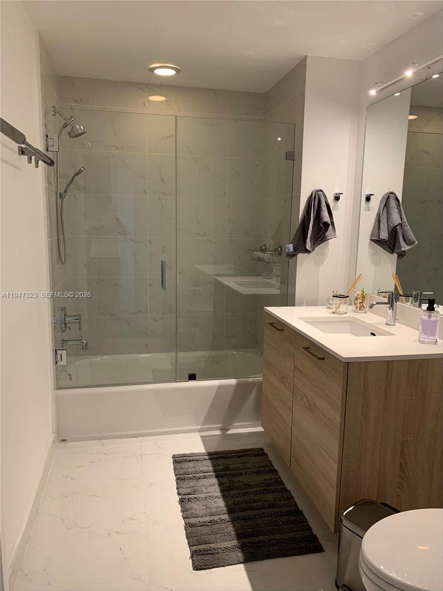 16385 Biscayne Blvd 1417 photo 11