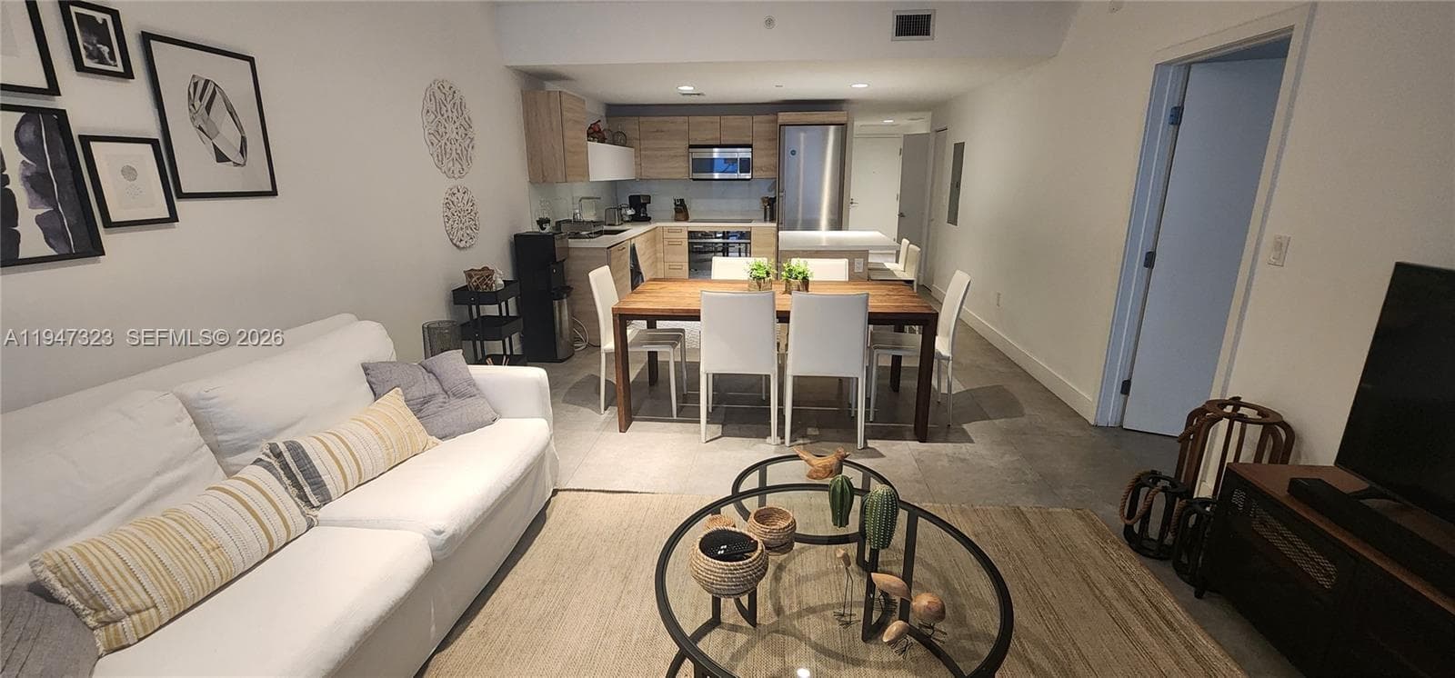 16385 Biscayne Blvd 1417 photo 4