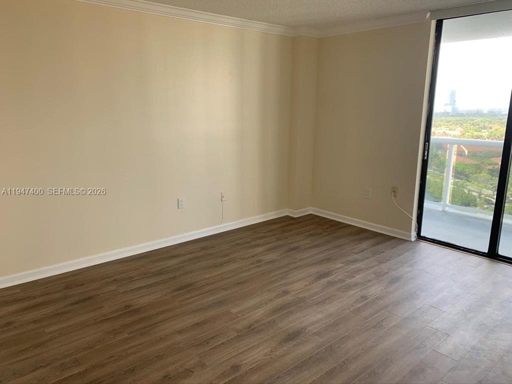 20505 E Country Club Dr 1631 photo 7