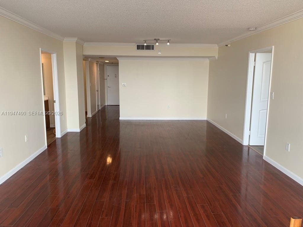 20505 E Country Club Dr 1631 photo 5