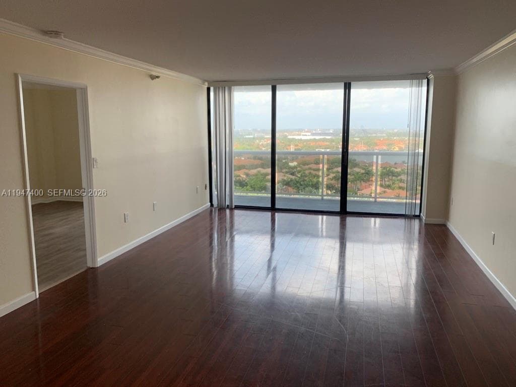 20505 E Country Club Dr 1631 photo 4