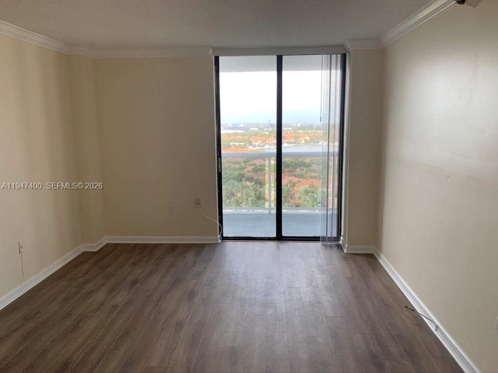 20505 E Country Club Dr 1631 photo 8
