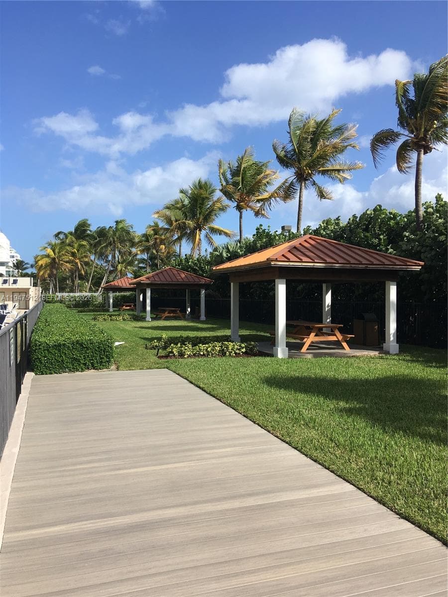 2625 Collins Ave 1407 photo 16