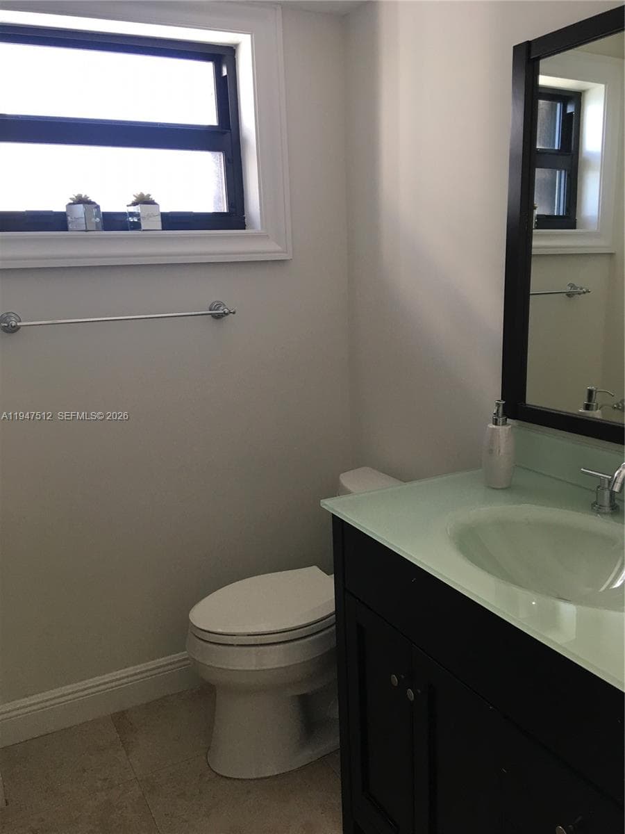 2625 Collins Ave 1407 photo 12