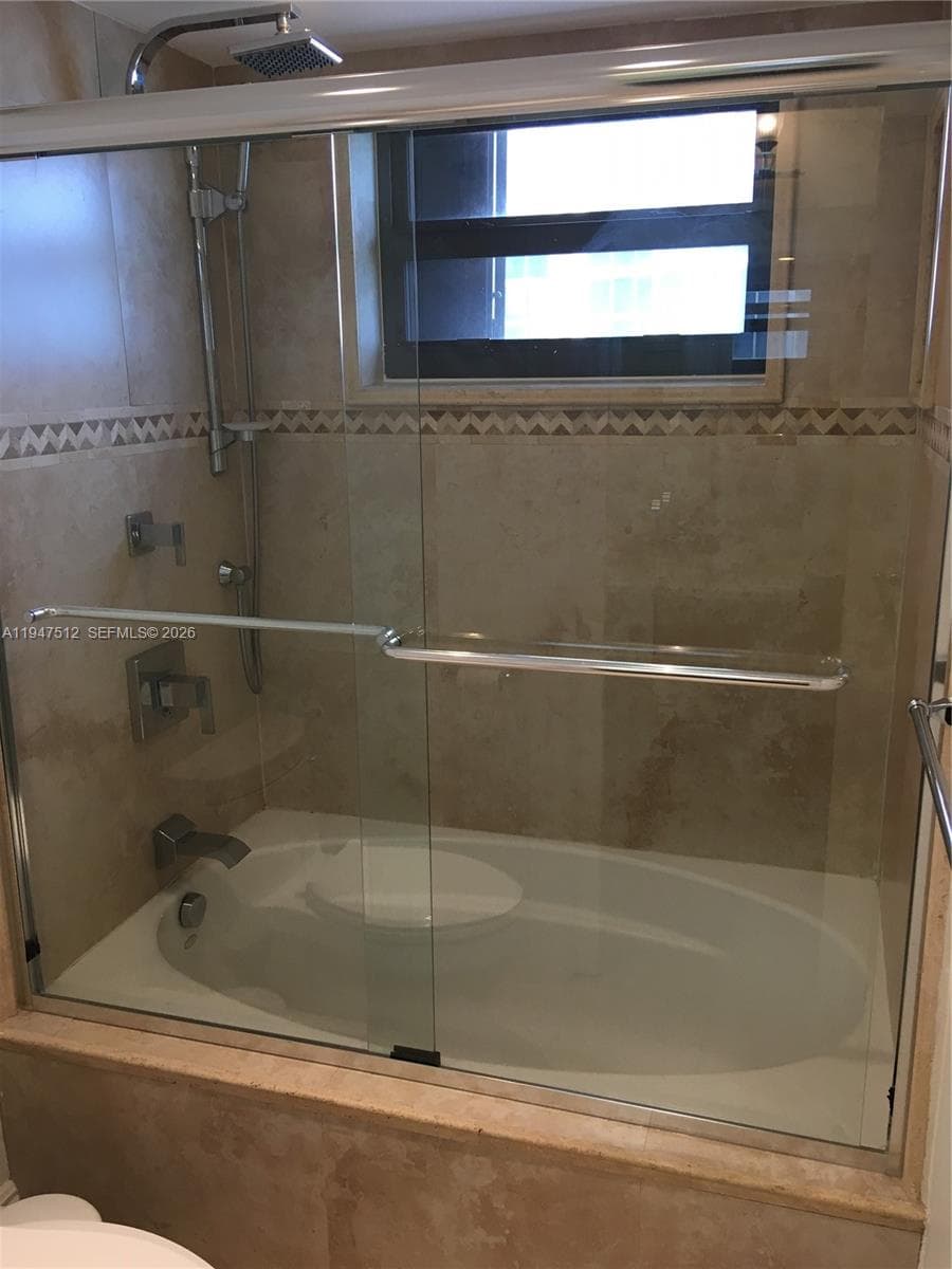 2625 Collins Ave 1407 photo 9