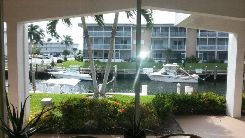 110 Shore Court 111b photo 1