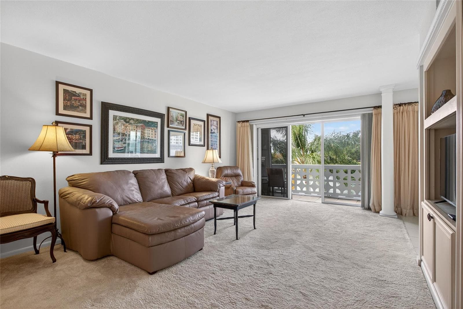 1001 N Riverside Drive 305 photo 11