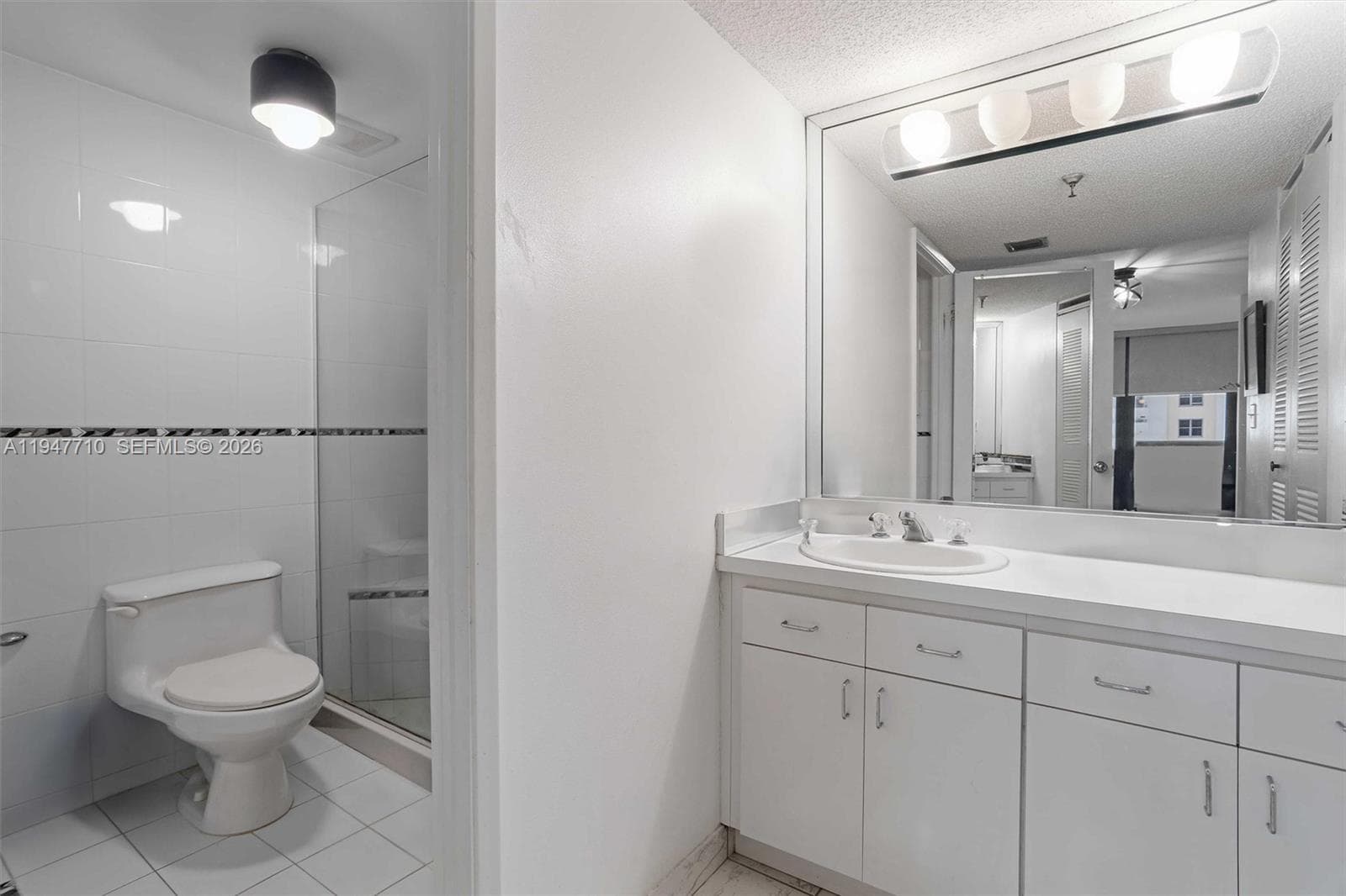 1623 Collins Ave 812 photo 22
