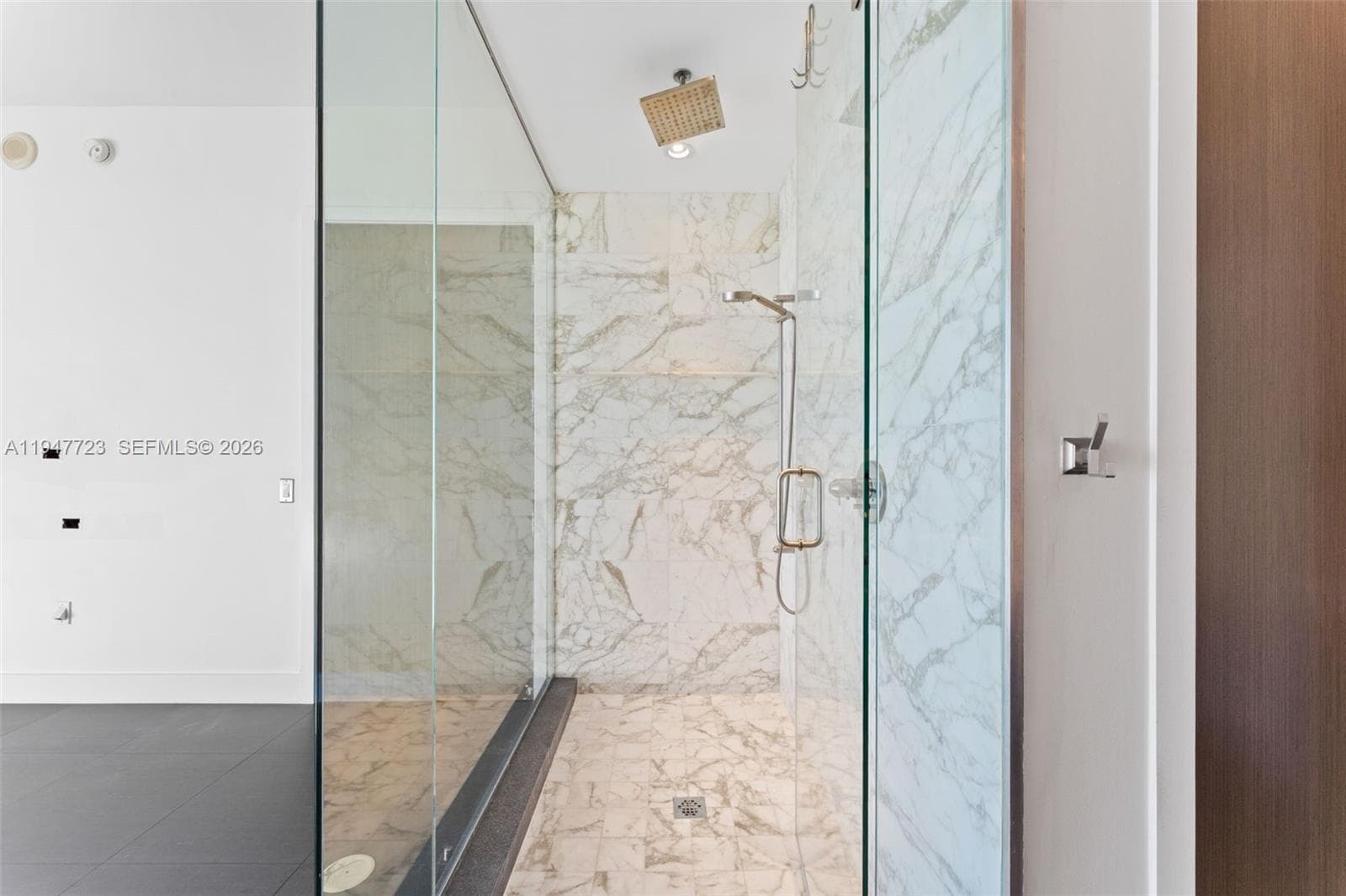 1100 Biscayne Blvd 4502 photo 16