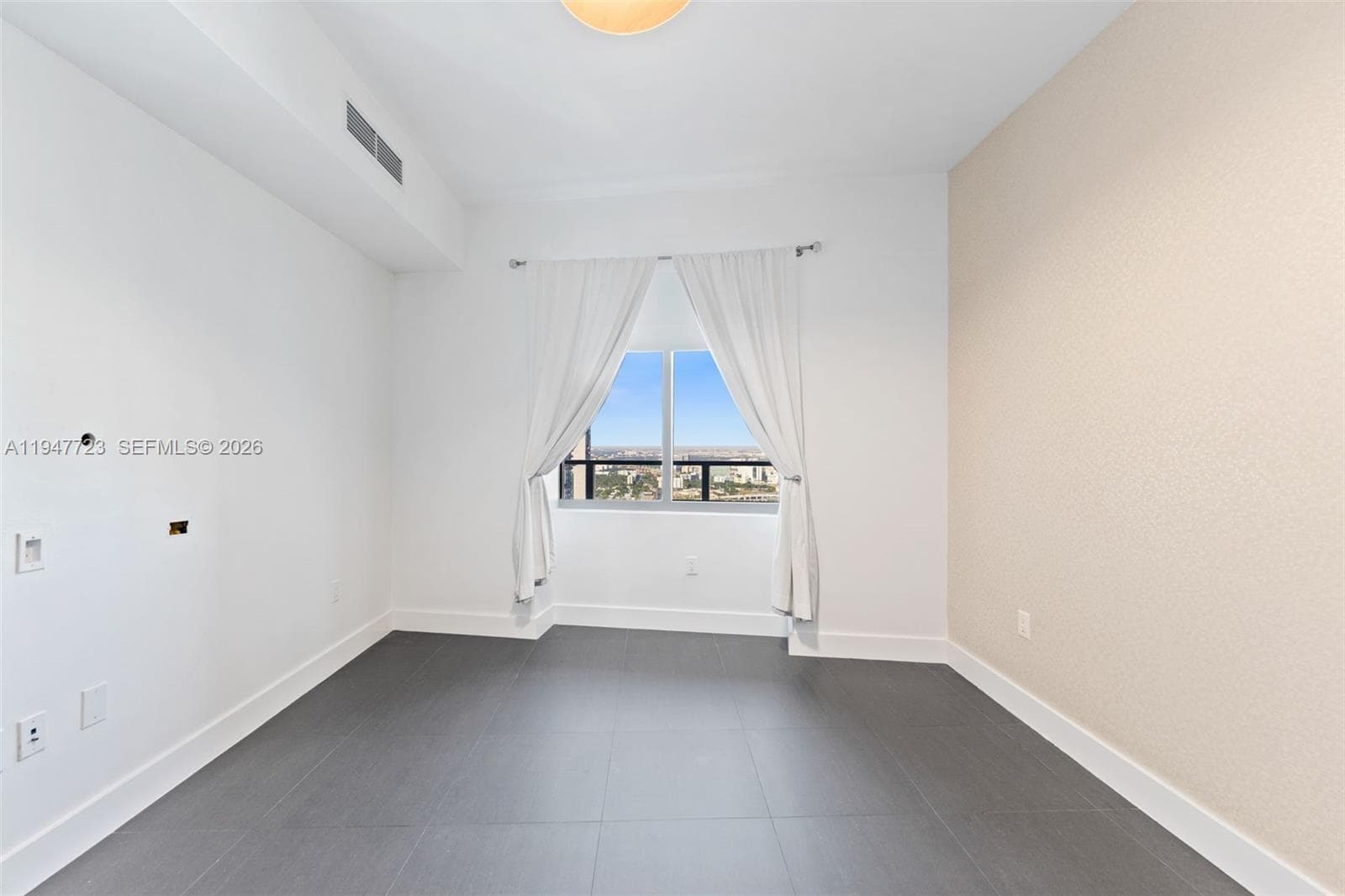 1100 Biscayne Blvd 4502 photo 22