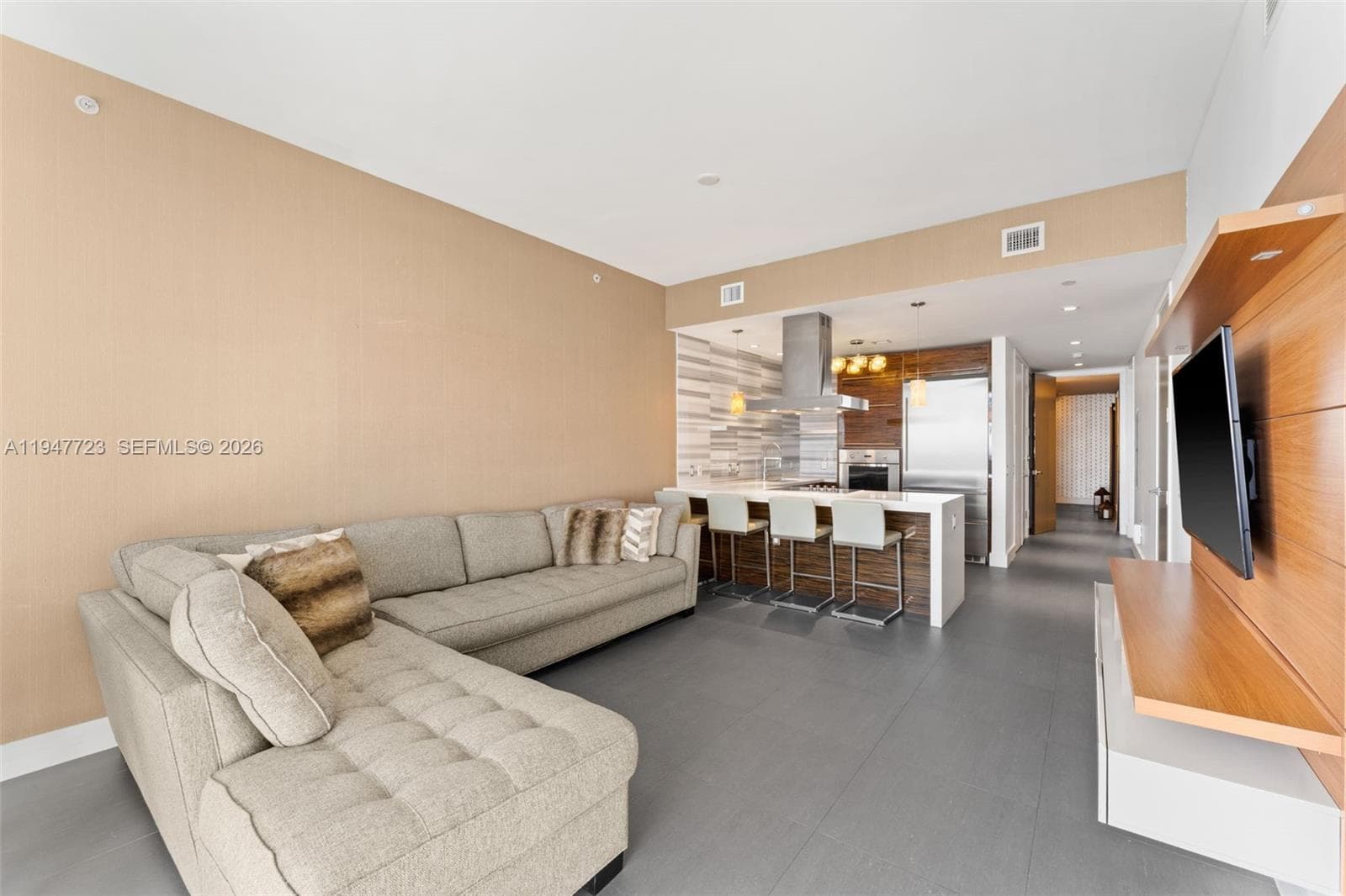 1100 Biscayne Blvd 4502 photo 7